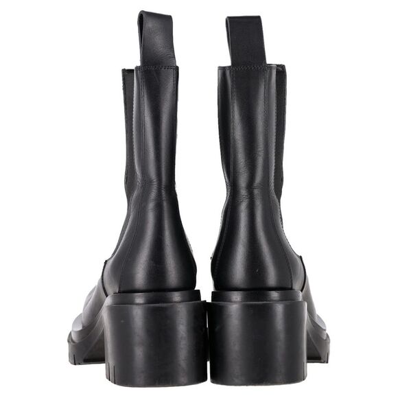 Bottega Veneta Lug Chelsea Boots in Black Leather - Picture 5 of 6